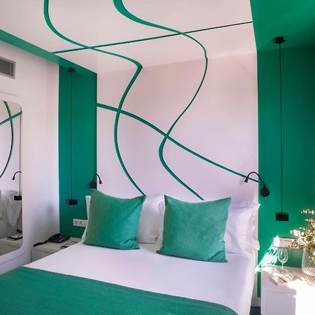รูมเมท เอมม่า Hotel บาร์เซโลนา ภายนอก รูปภาพ